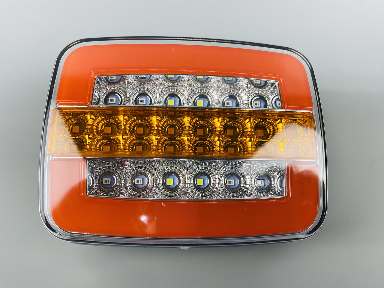Ліхтар LED задній з DRL світлом універсальний 12-36 В., фото 1