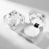 Футляр хрускіт квадратний всередині білий оксамит для виробів під кільце та прикраси розмір 5х4.5х5 см