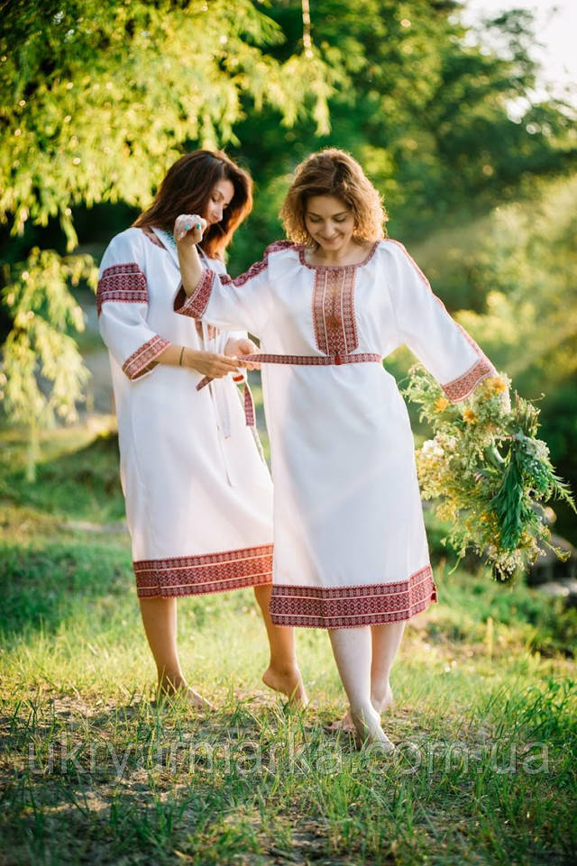 Сукня з вишивкою недорого