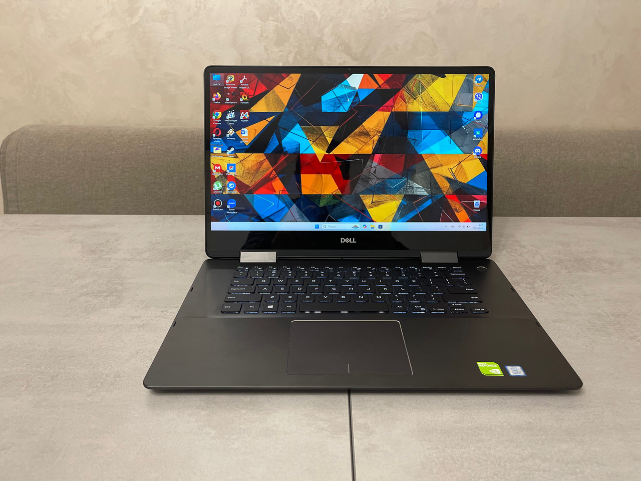 Ноутбук-трансформер Dell Inspiron 7586, 15,6" 4K IPS сенсор, i7-8565U, 16GB, 512GB SSD, NVIDIA GeForce MX150 2GB