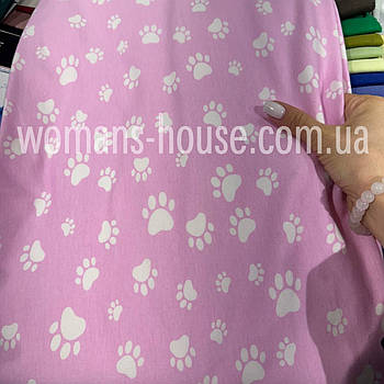 Тканина Кулір стрейч принт 180 см Туреччина 180 г/м2 Рулон від 23 кг в 1 кг ~ 2.6 м Лапки на рожевому