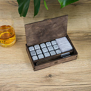 Подарунковий набір мармурових сірих каменів 20*20 мм 15 шт для охолодження віскі в дерев'яній коробці Гранд Презент
