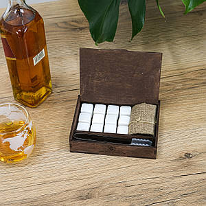 Набір каменів сапфіровий білий 20*20 мм 12 шт для охолодження віскі в дерев'яній коробці Гранд Презент SoapStone-White-12