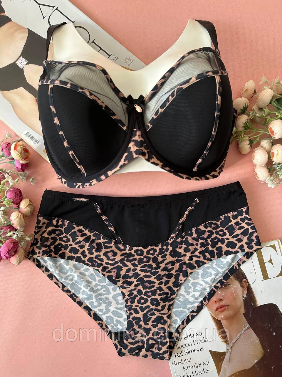 90F Комплект спідньої білизни на чашку F з елементами сіточки чорний з леопардом