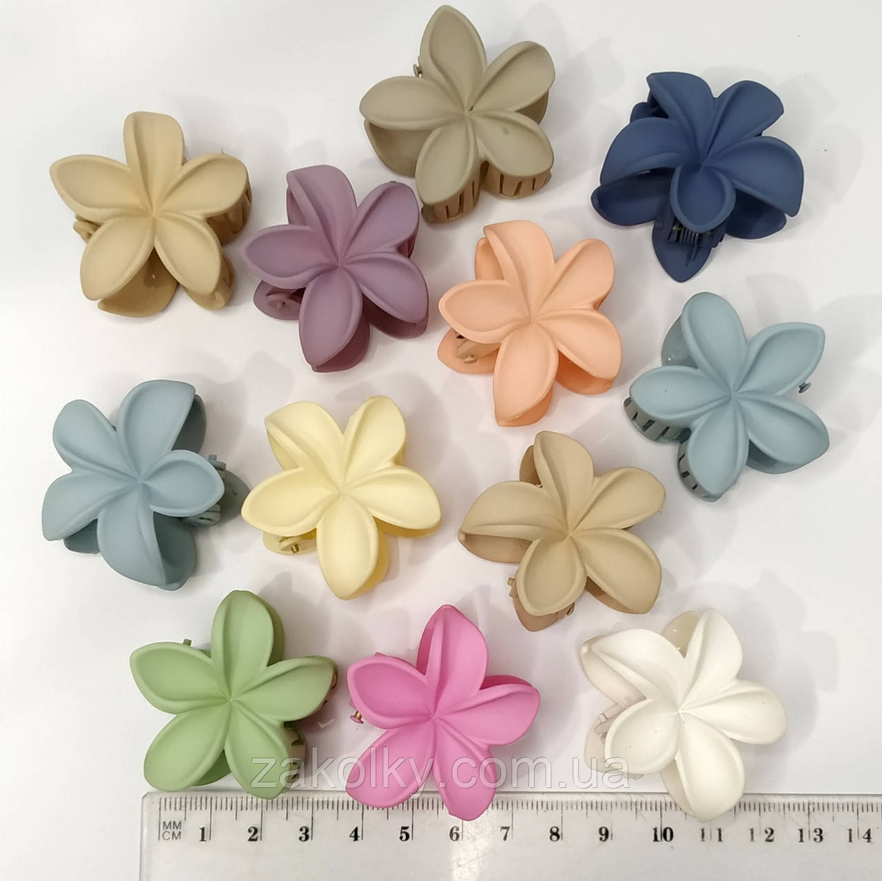 Шпилька краб для волосся "Ніжна Магнолія".