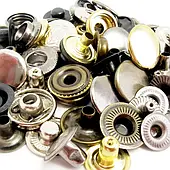 Металеві пришивні кнопки для одягу