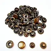 Кнопки декоративні, металеві, пластикові для одягу