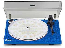 Pro-Ject Art Essential III Sgt. Pepper OM10