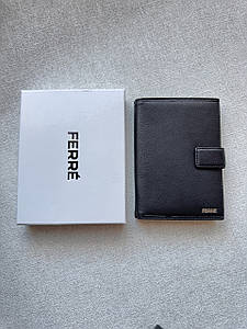 Шкіряна обкладинка на паспорт