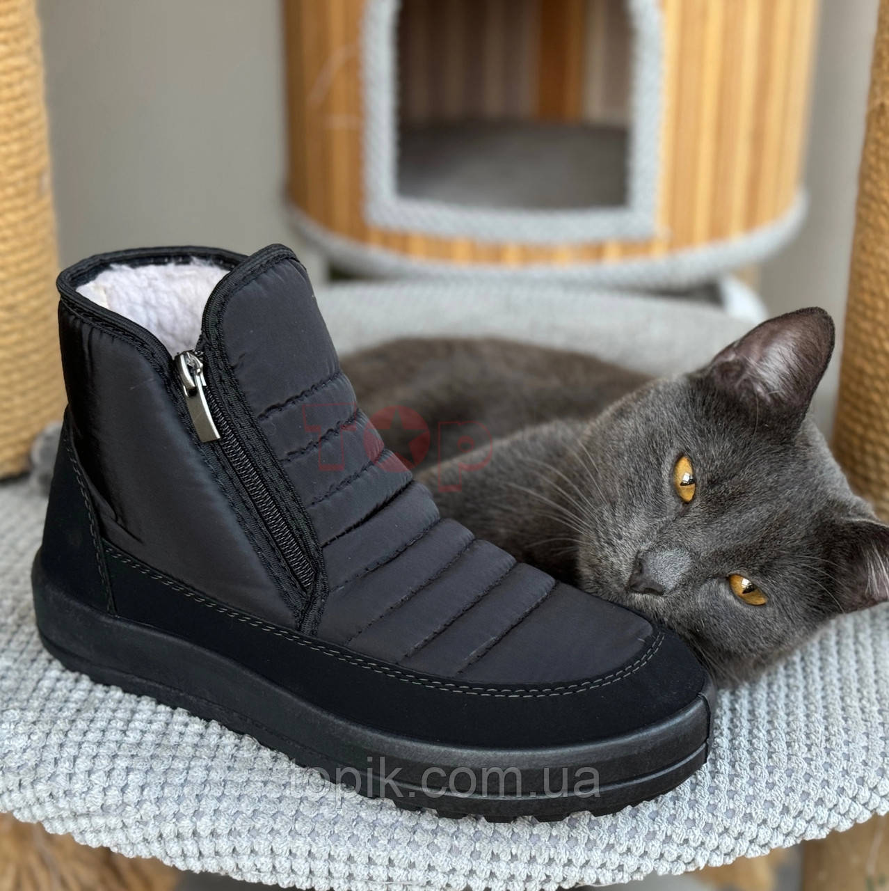 Дутіки короткі чорні жіночі зимові черевики на двох блискавках Дутики короткие черные женские зимние ботинки (Код: 3467)