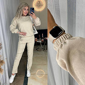 Жіночий стильний вельветовий костюм