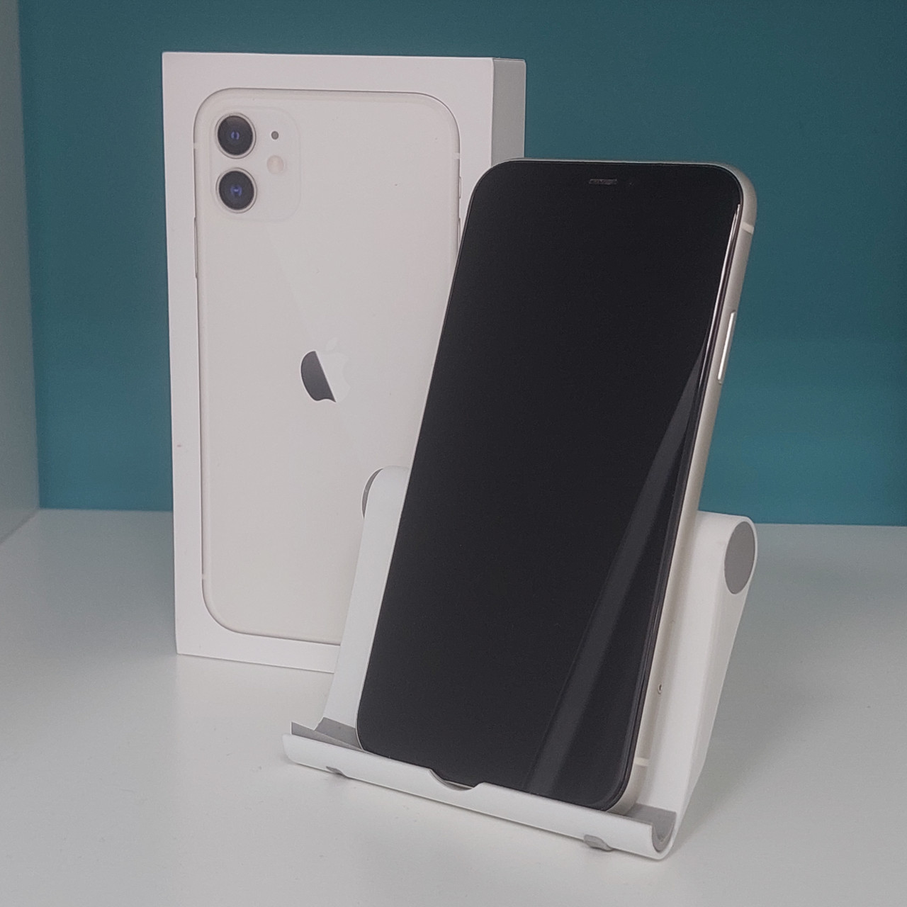 БУ Смартфон Apple iPhone 11 128GB білий