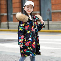 Детский пуховик средней длины с принтом