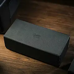 Реквізит для фокусів | Колекційний бокс для карт від TCC чорний