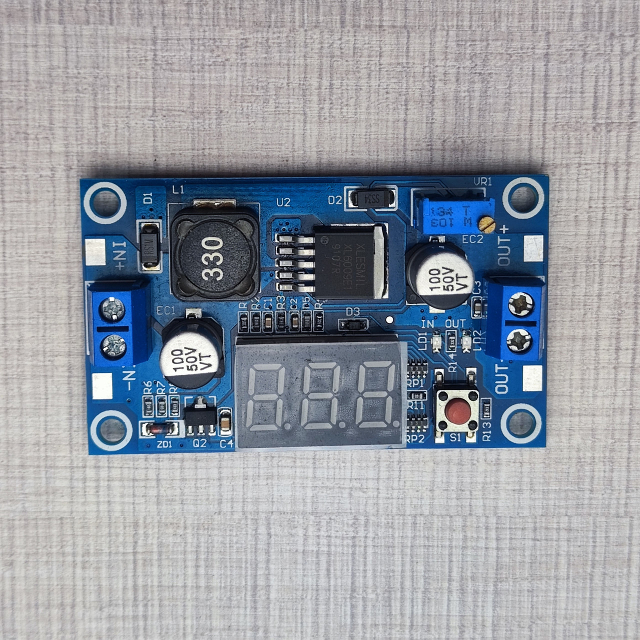 Перетворювач DC-DC підвищ. Step Up XL6009 3А LED 4,5-32В до 5-35V червона кнопка 65х39мм