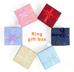 Подарункова коробочка для каблучки 4x4 см красива квадратна упаковка для кільця