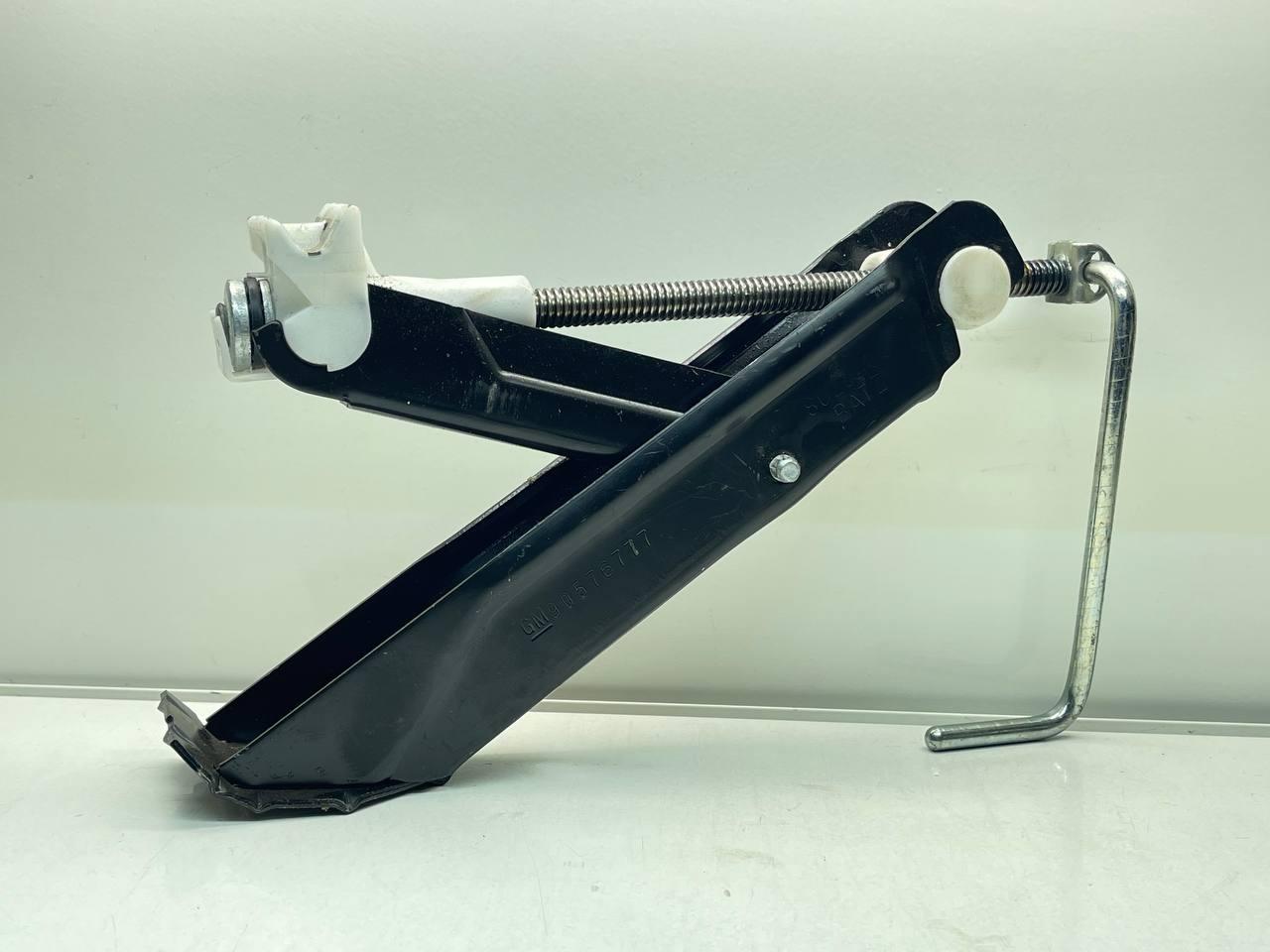 Домкрат Opel Corsa C 90576777, фото 1