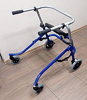 Б/У Ходунки для дітей з ДЦП Hoggi FLUX Lightweight Posterior Walker Size 2 + Seat Used