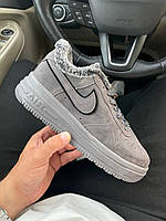 Зимові замшеві сірі чоловічі кросівки Nike Air Force Winter Low