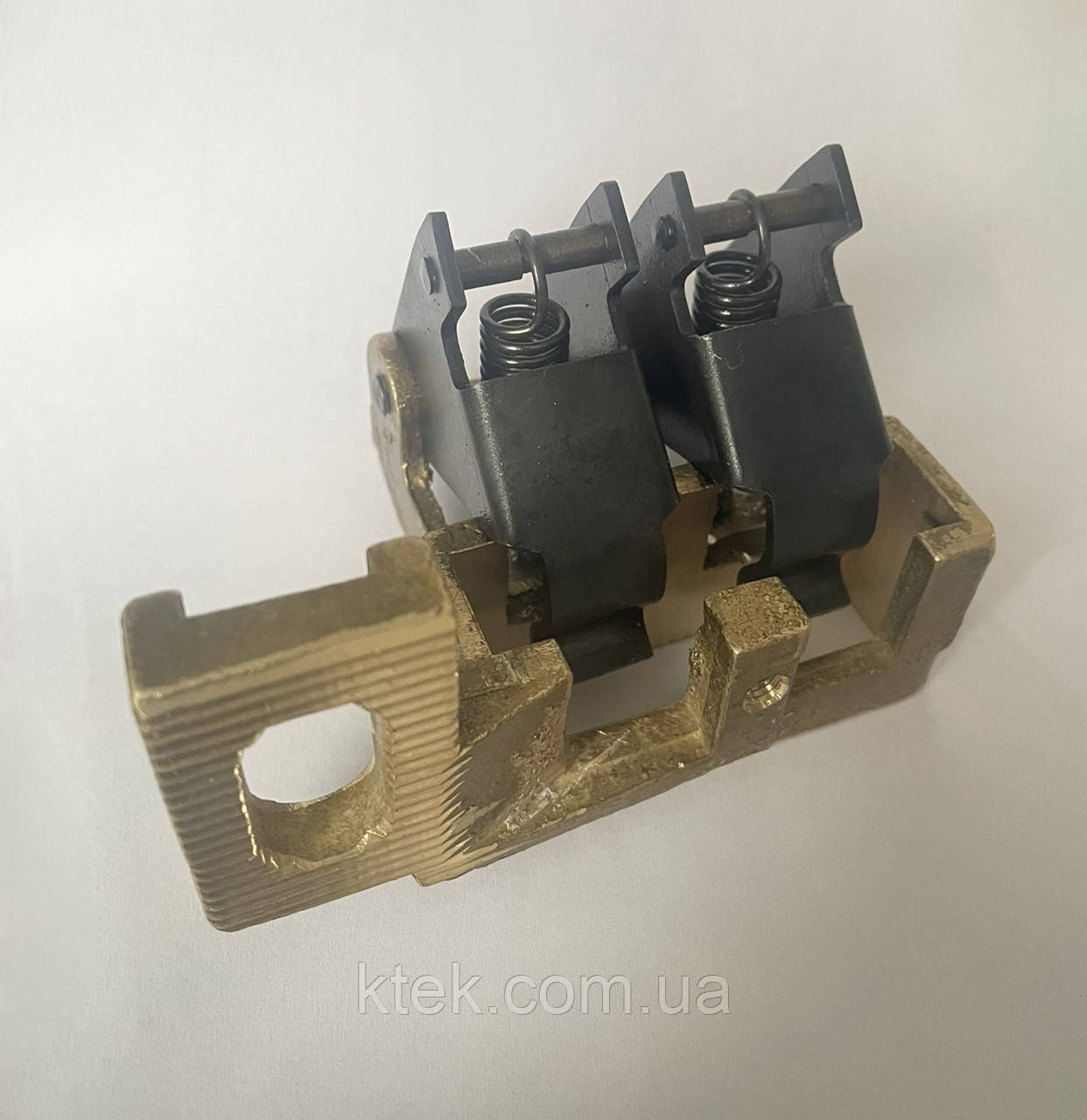 Щіткотримач ДК-309 2/16х32 (16х64) 5ТД.112.001