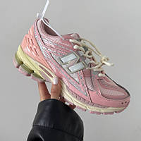 Рожеві шкіряні жіночі кросівки New Balance 1906R Демісезонні Нью Беланс 1906