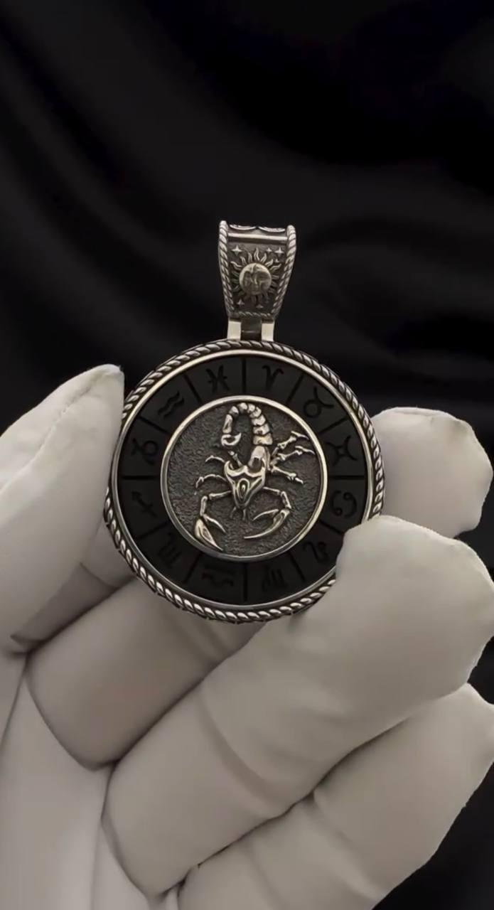 Срібний іменний підвіс знак зодіаку Скорпіон
