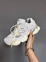 Сірі замшеві жіночі кросівки New Balance 9060 Quartz Grey