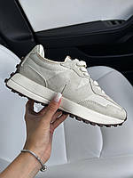 Бежеві замшеві жіночі кросівки New Balance 327 Light Beige Premium