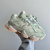 Салатові замшеві жіночі кросівки New Balance 9060