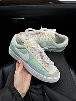 Зелені шкіряні жіночі кросівки Nike Blazer 77 LOW ‘77’ Vintage Green Beige