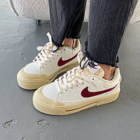 Бежеві шкіряні жіночі кросівки Nike Court Legacy Lift