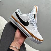 Білі шкіряні жіночі кросівки Nike Court Legacy Lift