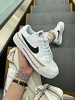 Білі шкіряні жіночі кросівки Nike Court Legacy Lift