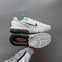 Білі чоловічі кросівки Nike Air Max Pulse