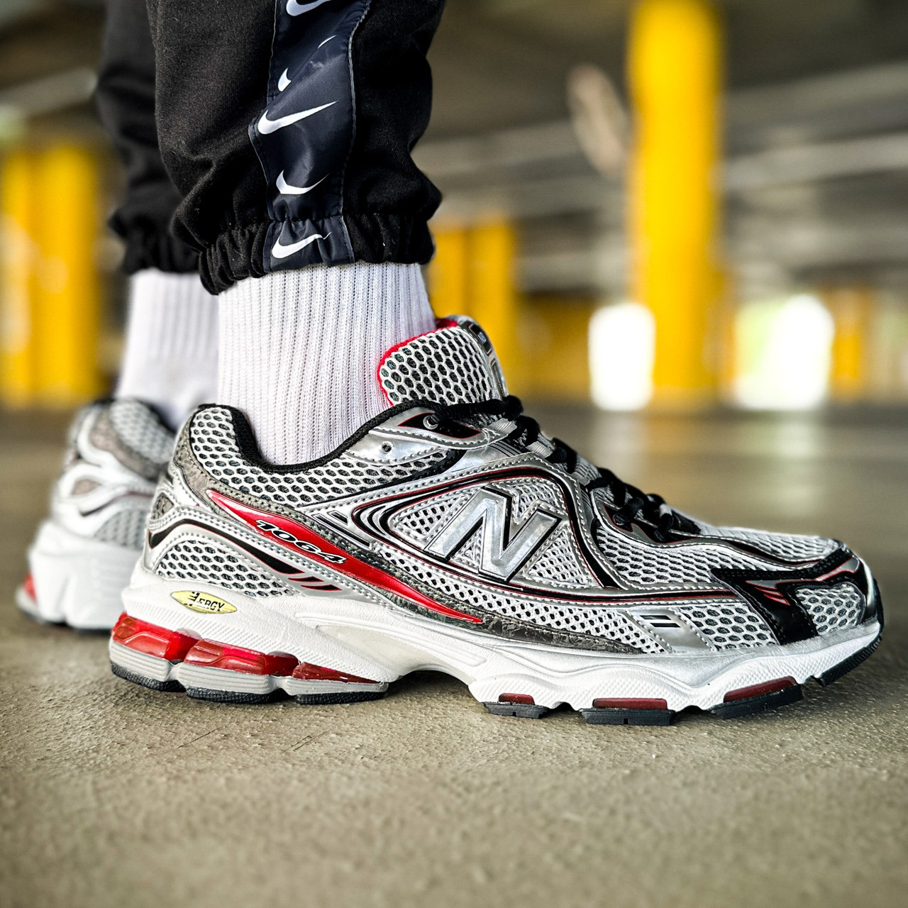 Сірі текстильні чоловічі кросівки New Balance 1064 "Silver/Red", фото 1