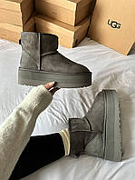 Сірі замшеві жіночі Уггі UGG Classic Mini Grey Platform на платформі