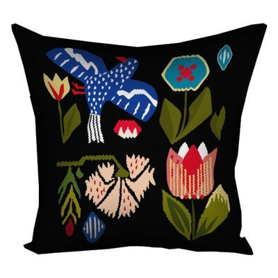 Подушка з принтом 50x50 см «Птаха серед квітів»