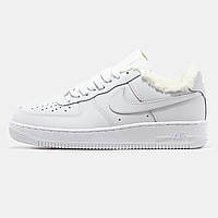 Зимові шкіряні білі чоловічі кросівки Nike Air Force 1 Low Classic