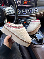 Зимові бежеві замшеві жіночі Уггі шльопки UGG Tasman Platform Heritage Braide PREMIUM на платформі натуральне хутро