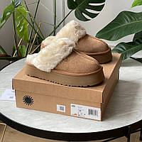 Зимові коричневі замшеві жіночі Уггі шльопки UGG Disquette Platform на платформі натуральне хутро