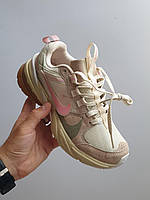 Бежеві текстильні жіночі кросівки Nike V2K.3 Runtekk Beige Pink Green