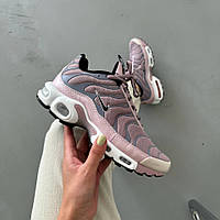 Рожеві текстильні жіночі кросівки Nike Air Max Plus TN