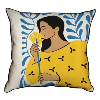 Подушка декоративна 45х45 см (мішковина) Дівчина з квіткою