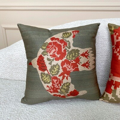 Подушка для дивана 45х45 см «Квіткова птаха»