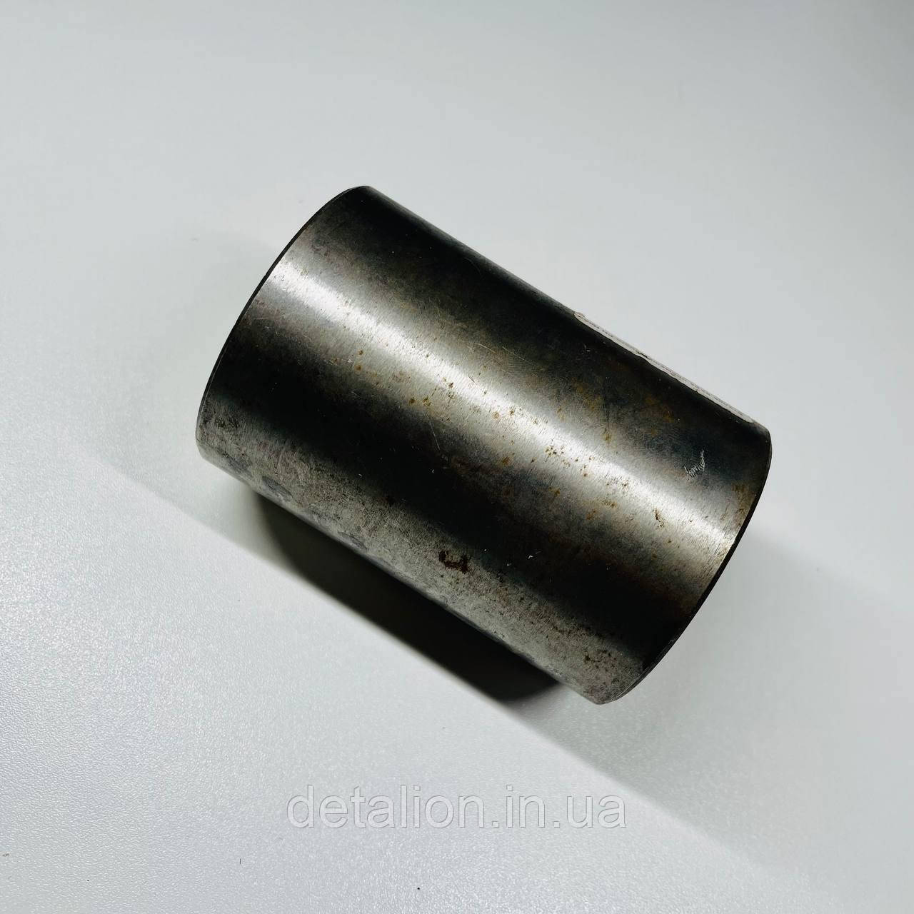 Втулка вала проміжного РК КрАЗ задня (L-55,5х65-92 mm) 214-1802087, фото 1