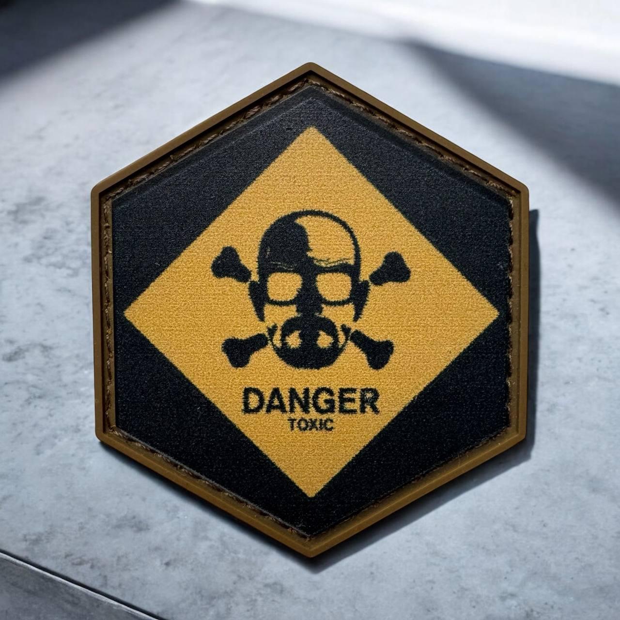 Шеврон Danger toxic на липучці пвх