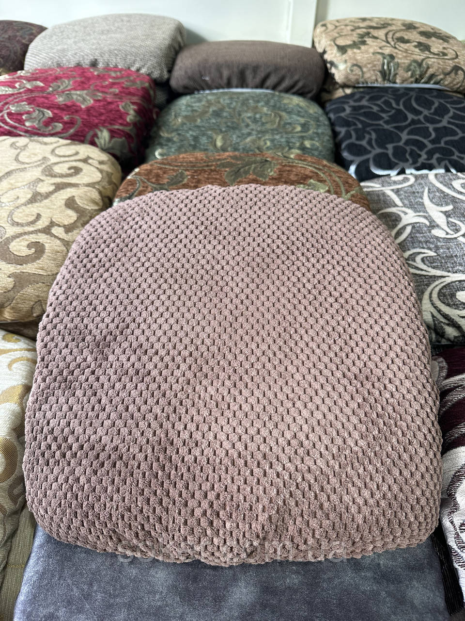 Чохли на квадратні стільці