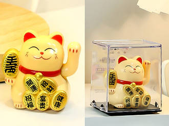 Манеки Неко на сонячній батареї Жовтий