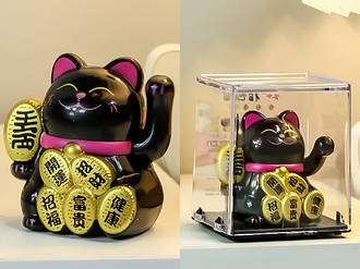 Манеки Неко на сонячній батарейці Чорний