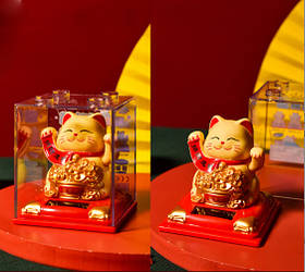 Манекі Неко зі світком на сонячній батарейці Жовтий